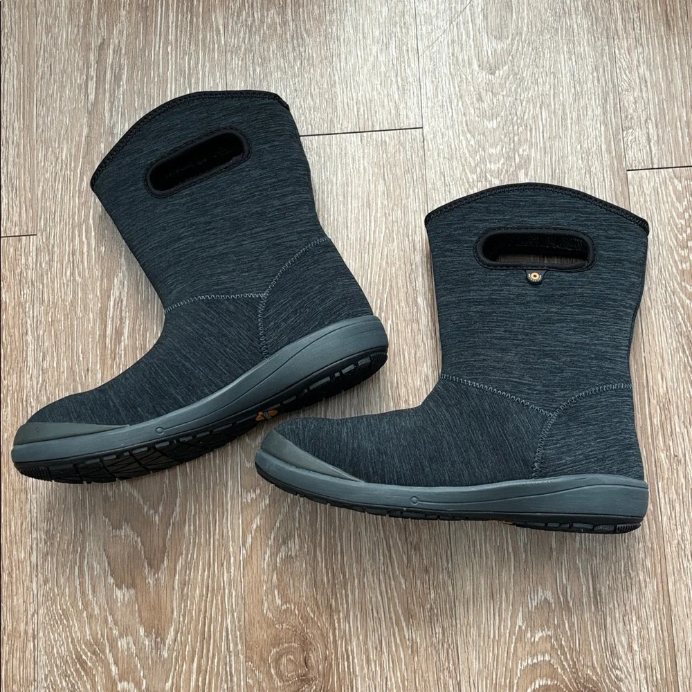 Women’s Bogs Charlie mid boot, size 8, black/gray, waterproof & fleece lined